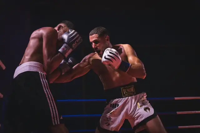 Ring de boxe au club TMBC Toulouse