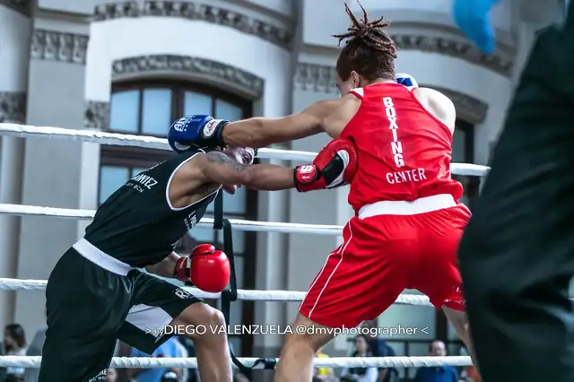 Ring de boxe au club TMBC Toulouse